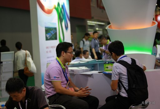 新型光穩(wěn)定劑在2013年上海國際塑膠展受到廣泛關注